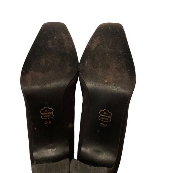 No Brand Women’s Black Satin embellished heels. Size 7.5M - Picture 9 of 9